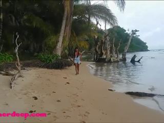 Hd tailandesa adolescente playa día al aire libre dando profundo garganta throatpie